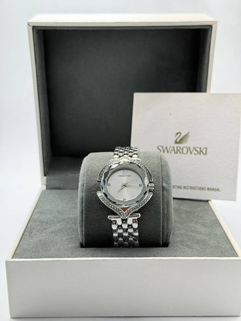 SWAROVSKI ladies 
55 dhs❤️

Zain08
♥️♥️♥️