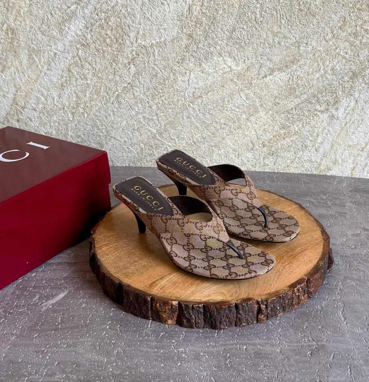 GUCCI 
SuperMaster Quality 💯
550 dhs🇦🇪🇦🇪 only big & high Heel
450 dhs🇦🇪🇦🇪 other 

Size: 36-41💥

Zain171
♥️♥️♥️