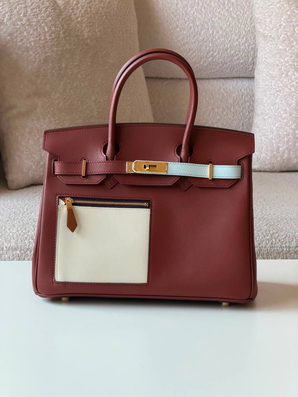 Hermes birkin 30 cm💕 master quality😍with box❤️
720 dhs🇦🇪🇦🇪

Zain52
♥️♥️♥️