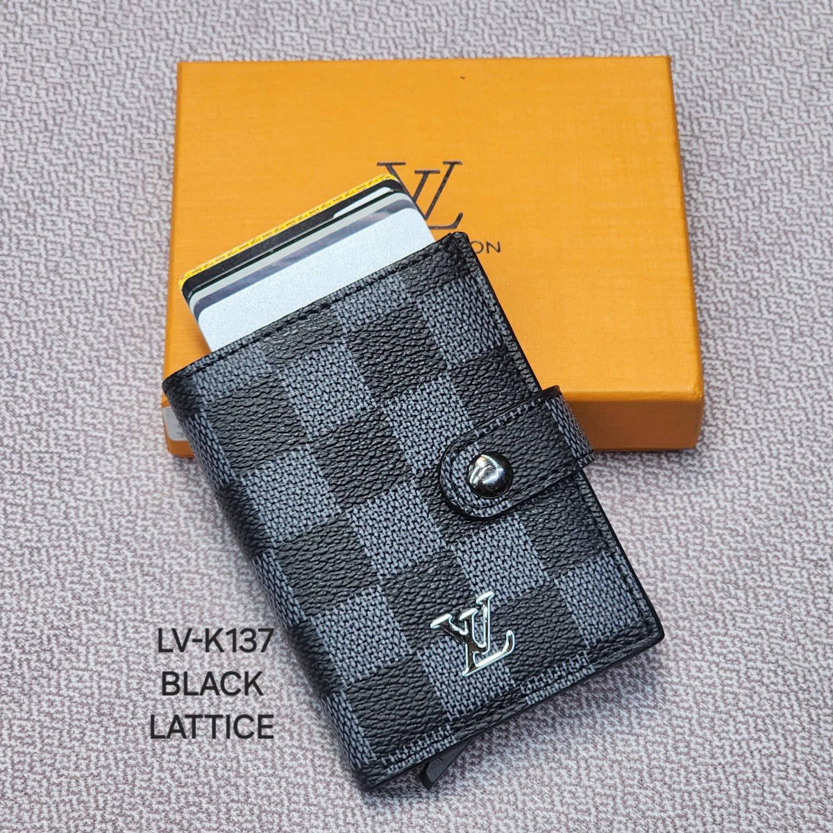 Wallets

Good quality 
70 dhs🇦🇪🇦🇪

Zain182
♥️♥️♥️