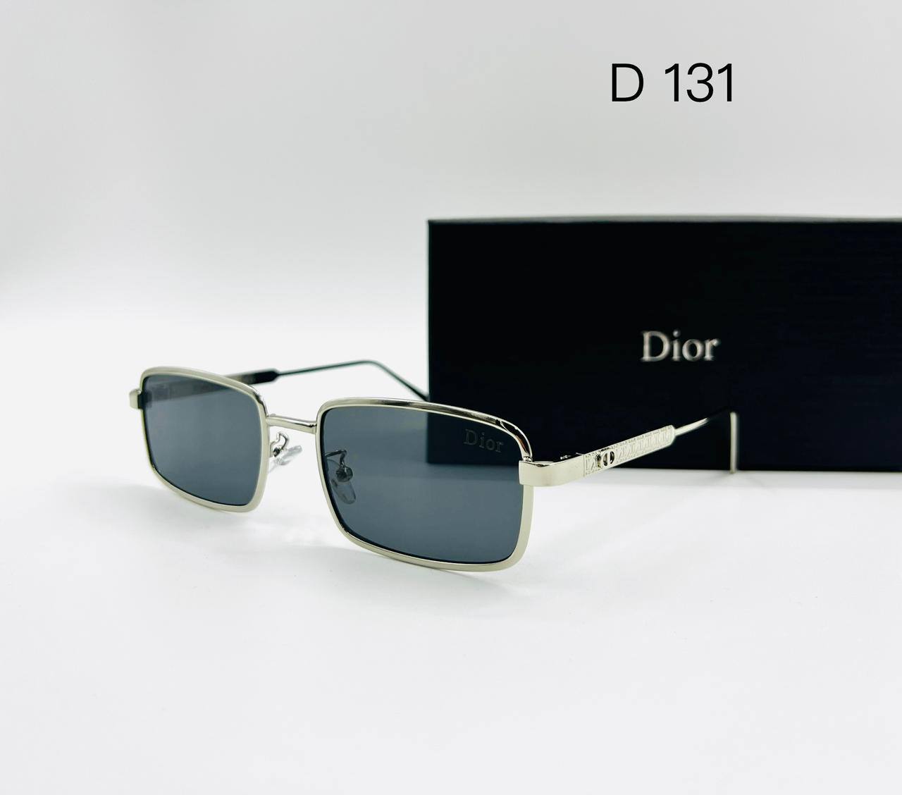 Dior💥*
Sunglasses 🕶️ 
good quality 💯
With master box 🗃️ 
50 dhs✅

Zain273
♥️♥️♥️