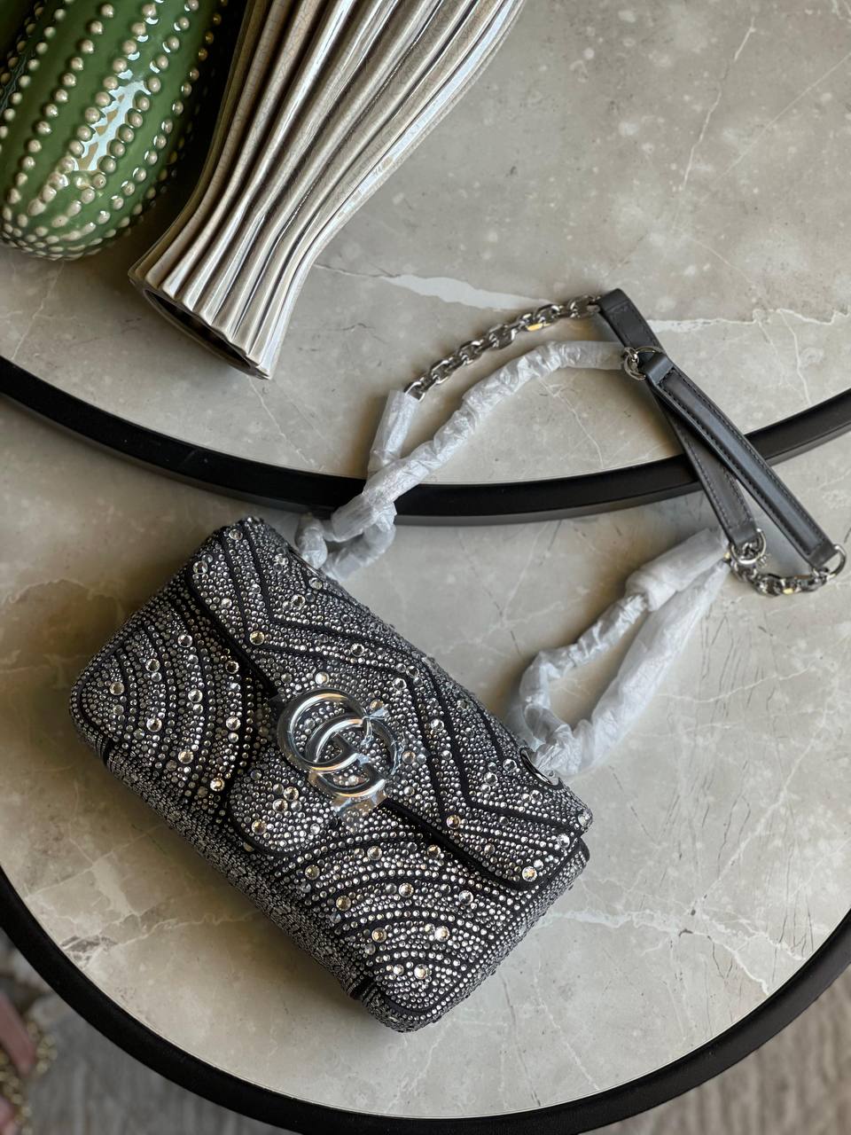 GUCCI ✨
Size:20Cm 💥
Available original box 📦 
With full packing 🎀🎀
Super high quality 💥💥
For Price 👇 WhatsApp✅
0568585901 
0507557372
0552275751 Owner Zain 👌

Zain283
♥️♥️♥️