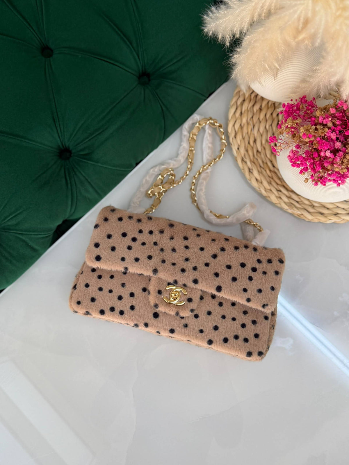 Chanel  
Available original box 📦 
With full packing 🎀🎀
Super high quality 💥💥

For Price 👇 WhatsApp✅
0568585901 
0507557372
0552275751 Owner Zain 👌

Zain283
♥️♥️♥️