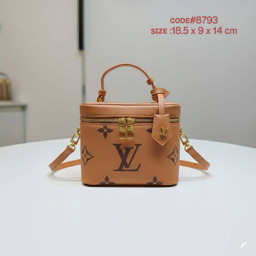 LV
ᴠᴀɴɪᴛʏ ᴍᴀᴋᴇ ᴜᴘ ʙᴀɢ
ᴍᴀᴛᴛᴇ MM ᴍᴏɴᴏɢʀᴀᴍ
ɢᴏʟᴅ ʜᴀʀᴅᴡᴀʀᴇ 
ᴡɪᴛʜ ʟᴏɴɢ ʙᴇʟᴛ sᴛʀᴀᴘ
sɪᴢᴇ: 18.5 cm

65 dhs✅

Zain31
♥️♥️♥️