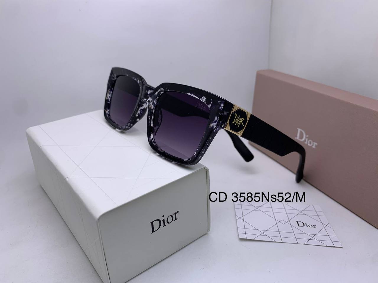 Dior
70 dhs✅

Zain126
♥️♥️♥️