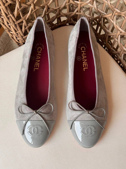 CHANEL
✨ Collection
👠 36–41
💎 Premium Quality
🔥 Super Master
450 dhs🇦🇪🇦🇪

Zain198
♥️♥️♥️