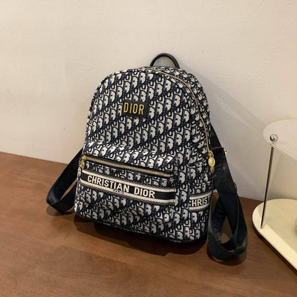 Dior
32*30*13cm
80 dhs❣️

Zain17
♥️♥️♥️