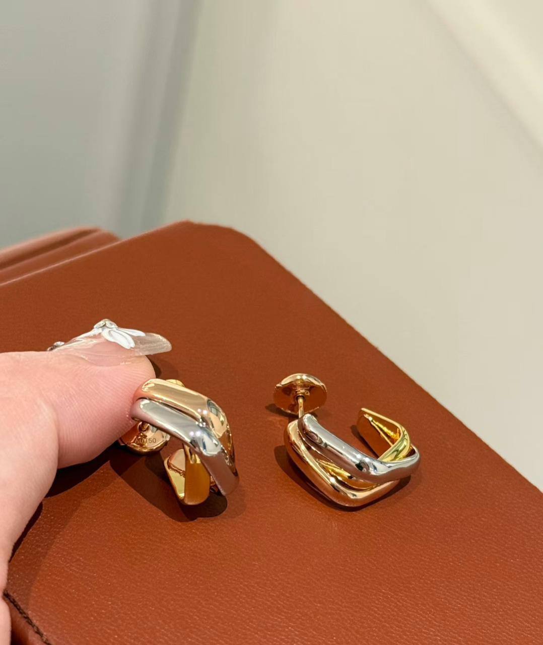 Cartier set* 🌿
Necklace 
Earrings 

*Master quality* 💐
100 dhs🪙🖤 NORMAL BOX
🎁🎁🎁

Zain48
♥️♥️♥️