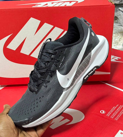Nike
Size 40-45⚡️ 
130 dhs🗽

Zain183
♥️♥️♥️