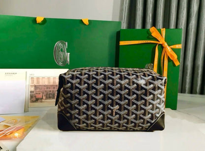 GOYARD 

NEW CAME HIGH QUALITY 

WITH BOX 
🎁🎁🎁

90 dhs🪙🌨️

Zain39
♥️♥️♥️
