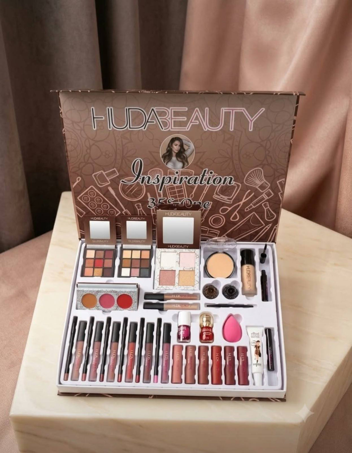 Huda beauty set

150 dhs

Zain01
♥️♥️♥️