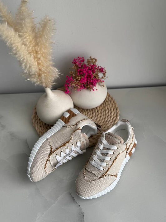 Hermes🐎

Vip quality 

Size:36 to 41 

450 dhs🇦🇪🇦🇪

Zain113
♥️♥️♥️