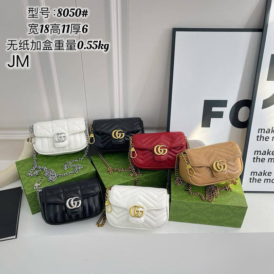 Gucci
18*11*6cm

With box
🎁🎁🎁

65 dhs🪙💕

Zain17
♥️♥️♥️