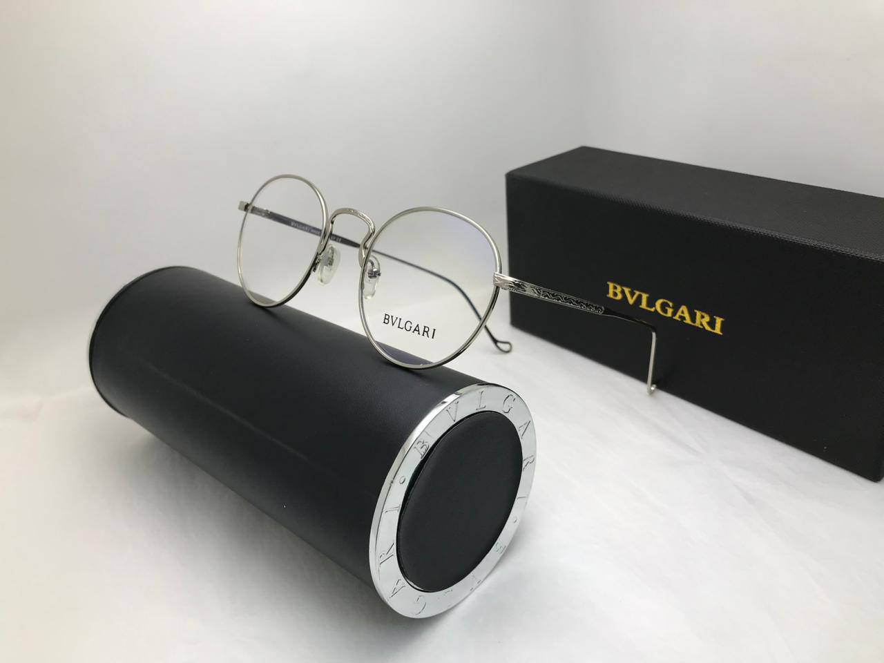 Sunglasses
60 dhs🪙🖤

Zain126
♥️♥️♥️