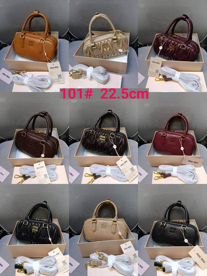 MIU MIU
100 dhs🇦🇪🇦🇪

with box

Zain26
♥️♥️♥️
