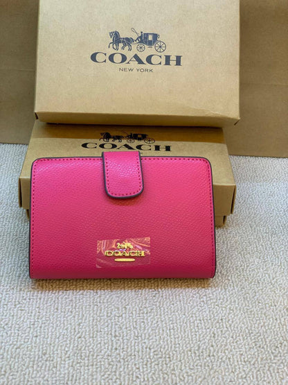Coach 
Wallets Master
125 dhs💓

Zain248
♥️♥️♥️