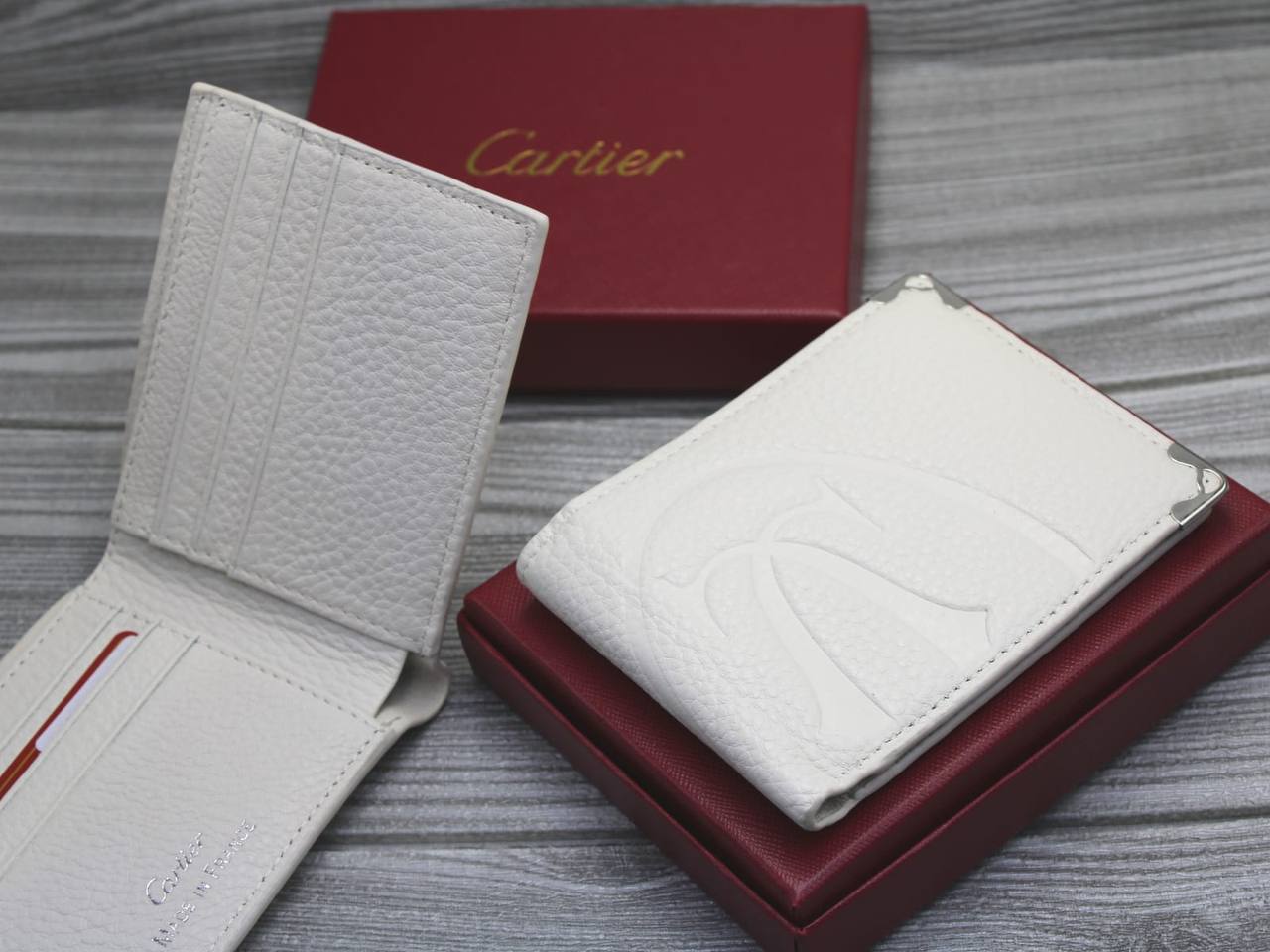 CARTIER WALLET MEN

50 dhs✅

Zain58
♥️♥️♥️