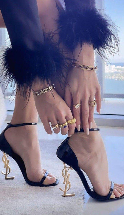 YSL only heel😊
9CM
HIGH QUALITY 💯
Size 36-37-38-39-40-41

120 dhs🇦🇪🇦🇪

Zain21
♥️♥️♥️