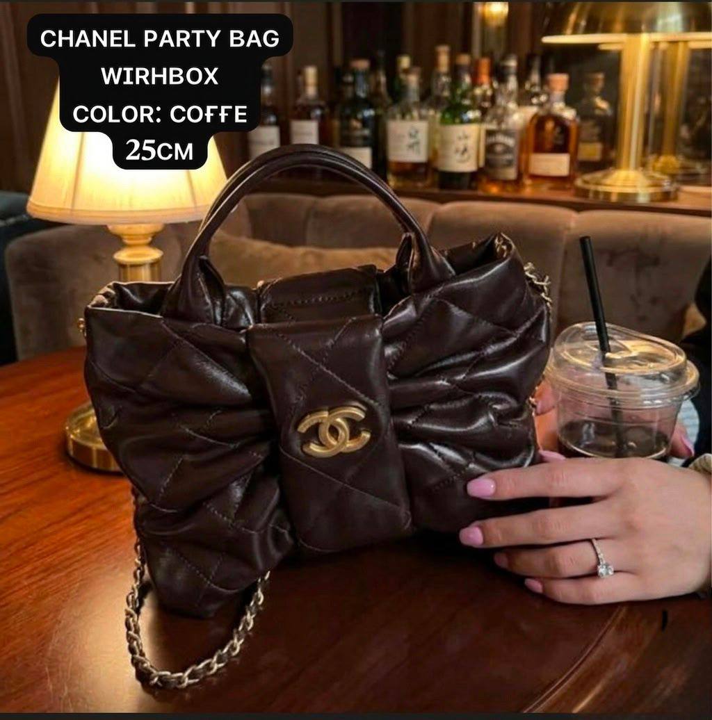 Chanel ᴘᴀʀᴛʏ ʙᴀɢ 
ɢᴏʟᴅᴛᴏɴᴇ/ʟᴏɴɢ ᴄʜᴀɪɴ
ᴡɪᴛʜʙᴏx
ʟᴀᴍʙsᴋɪɴ ᴍᴀᴛᴇʀɪᴀʟ
sɪᴢᴇ:𝟐𝟓ᴄᴍ
95 dhs💓

Zain56
♥️♥️♥️