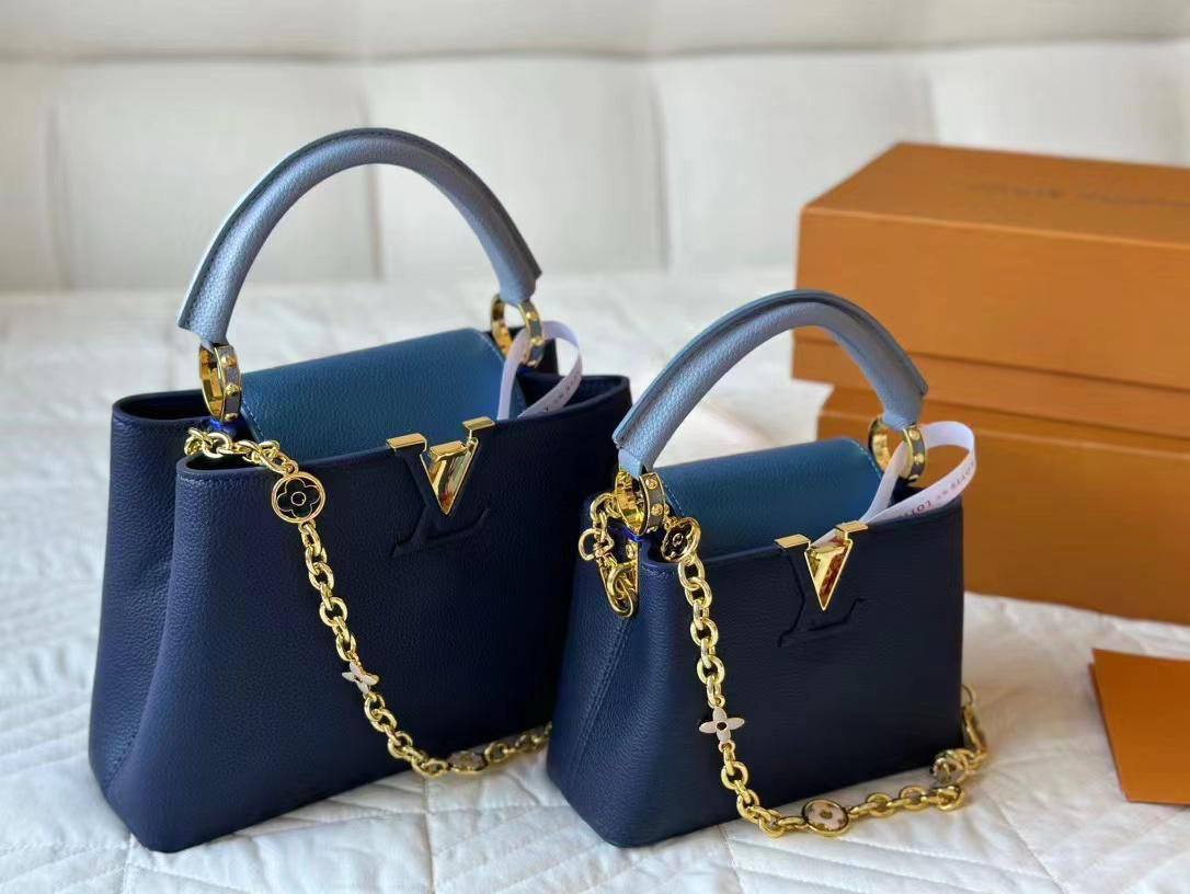 LV

✅27cm 125 dhs✅ 
with box 🎁🎁🎁

✅20cm 120 dhs✅
 with box🎁🎁🎁

Zain72
♥️♥️♥️