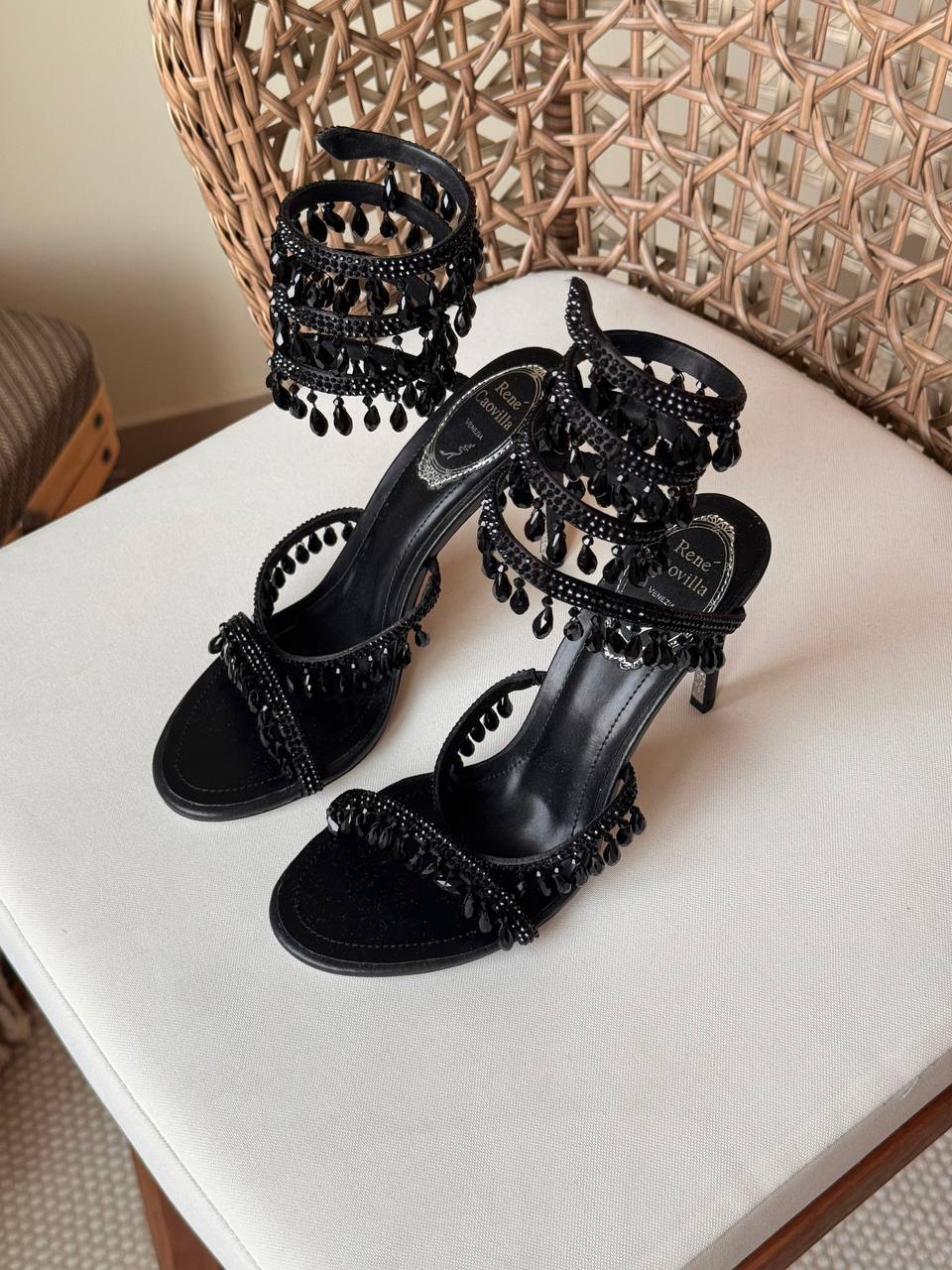 RENE CAOVILLA 
✨ Collection
👠 36–41
💎 Premium Quality
🔥 Super Master
550 dhs🇦🇪🇦🇪

Zain198
♥️♥️♥️