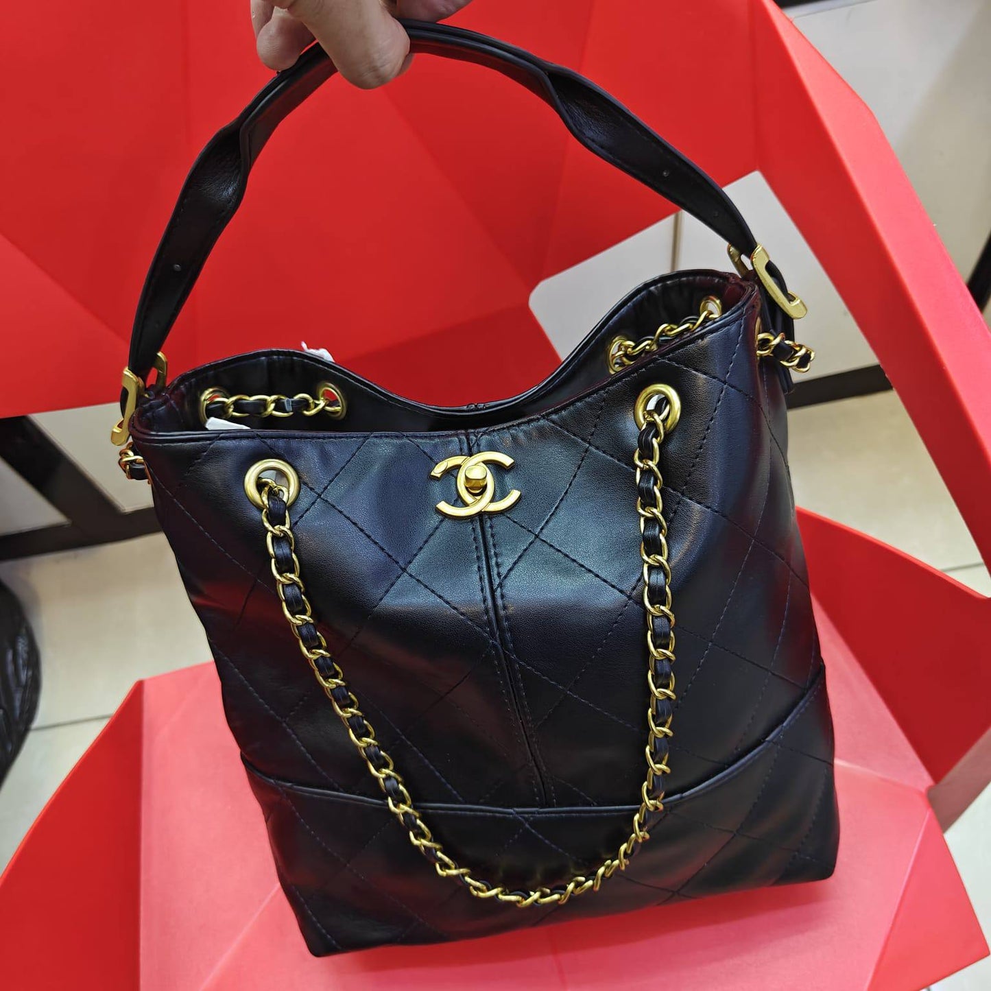 Chanel
95 dhs🪙🌨️

Zain235
♥️♥️♥️