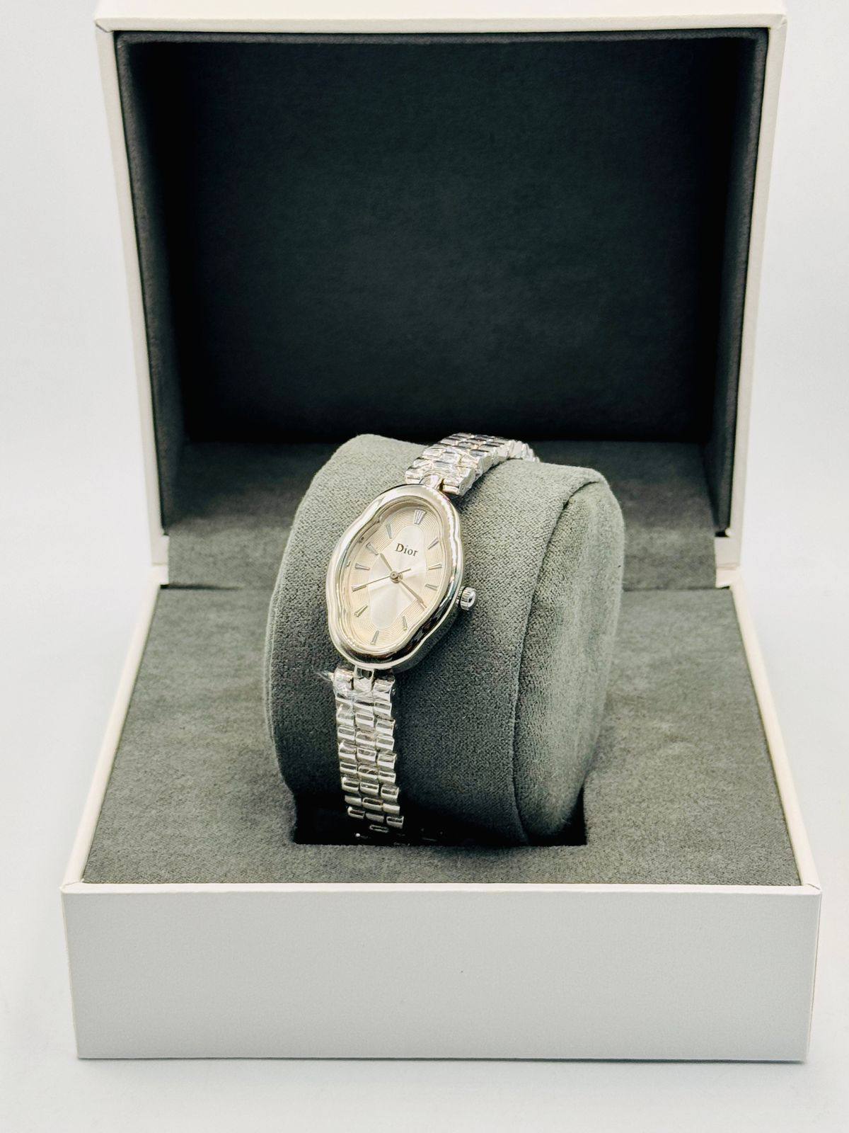 Dior LADIES
*New Arrival*🔥
55 dhs❣️

Zain08
♥️♥️♥️