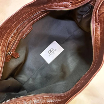 BALENCIAGA 
COPY ONE 
190 dhs🇦🇪🇦🇪

Zain295
♥️♥️♥️