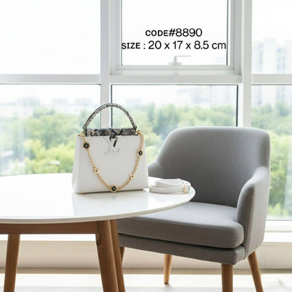 LV
ᴄᴀᴘᴜᴄᴄɪɴᴇs ᴄʀᴏᴄᴏᴅɪʟᴇ
ɢʟᴏssʏ ʟᴇᴀᴛʜᴇʀ ᴍᴀᴛᴇʀɪᴀʟ
ɢᴏʟᴅ ʜᴀʀᴅᴡᴀʀᴇ
sɪᴢᴇ : 20cm
ᴡɪᴛʜ BOX

75 dhs✅

Zain31
♥️♥️♥️