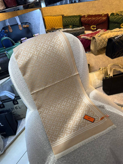 New
Cotton scarf 
45 dhs🪙🌨️

Zain93
♥️♥️♥️