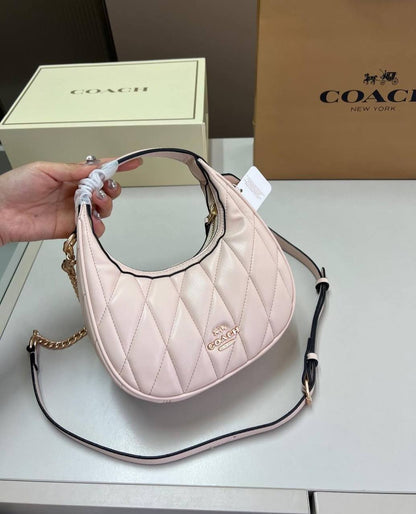 Coach

70 dhs✅

With box
🎁🎁🎁

Zain219
♥️♥️♥️