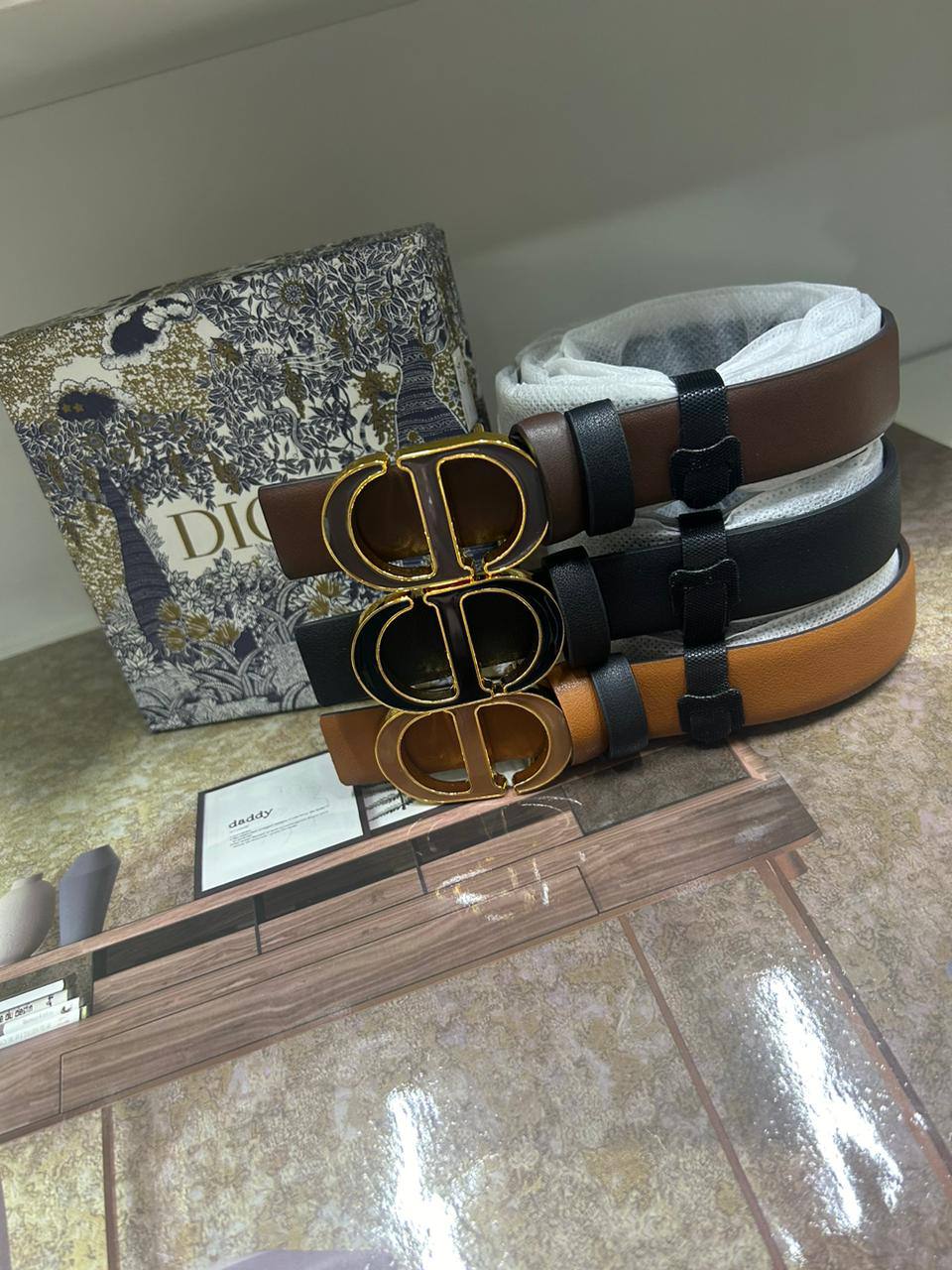 Leather belt
50 dhs🪙💚

Zain190
♥️♥️♥️