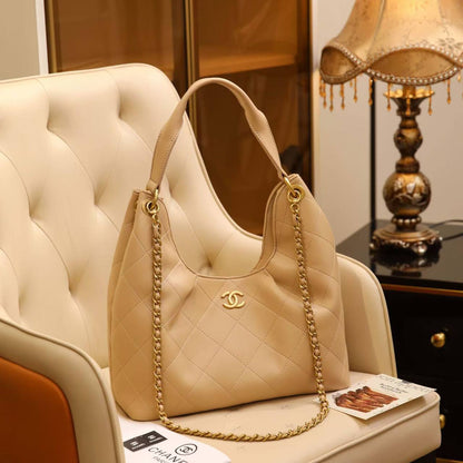 Chanel
100 dhs✅

Zain175
♥️♥️♥️