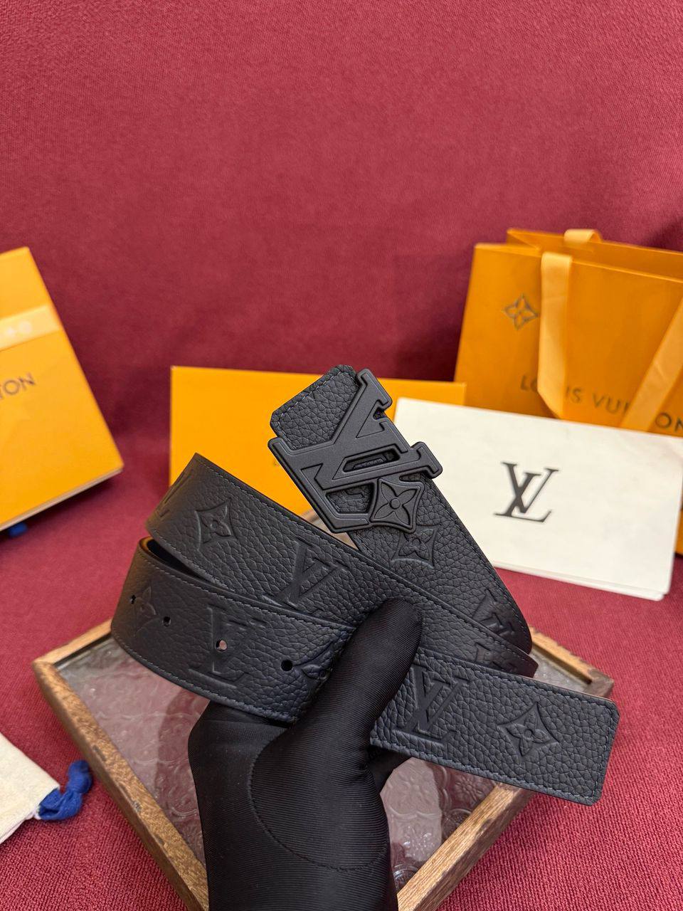 LV

for men

320 dhs🇦🇪🇦🇪

Zain164
♥️♥️♥️