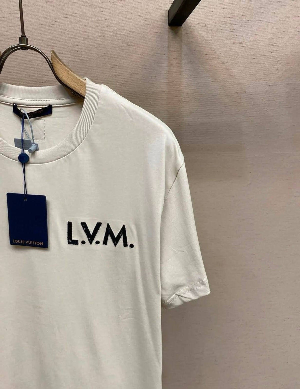 LV

Men’s Tshirt
Super Master Quality 
SMLXLXXL 
320 dhs🇦🇪🇦🇪

Zain276
♥️♥️♥️