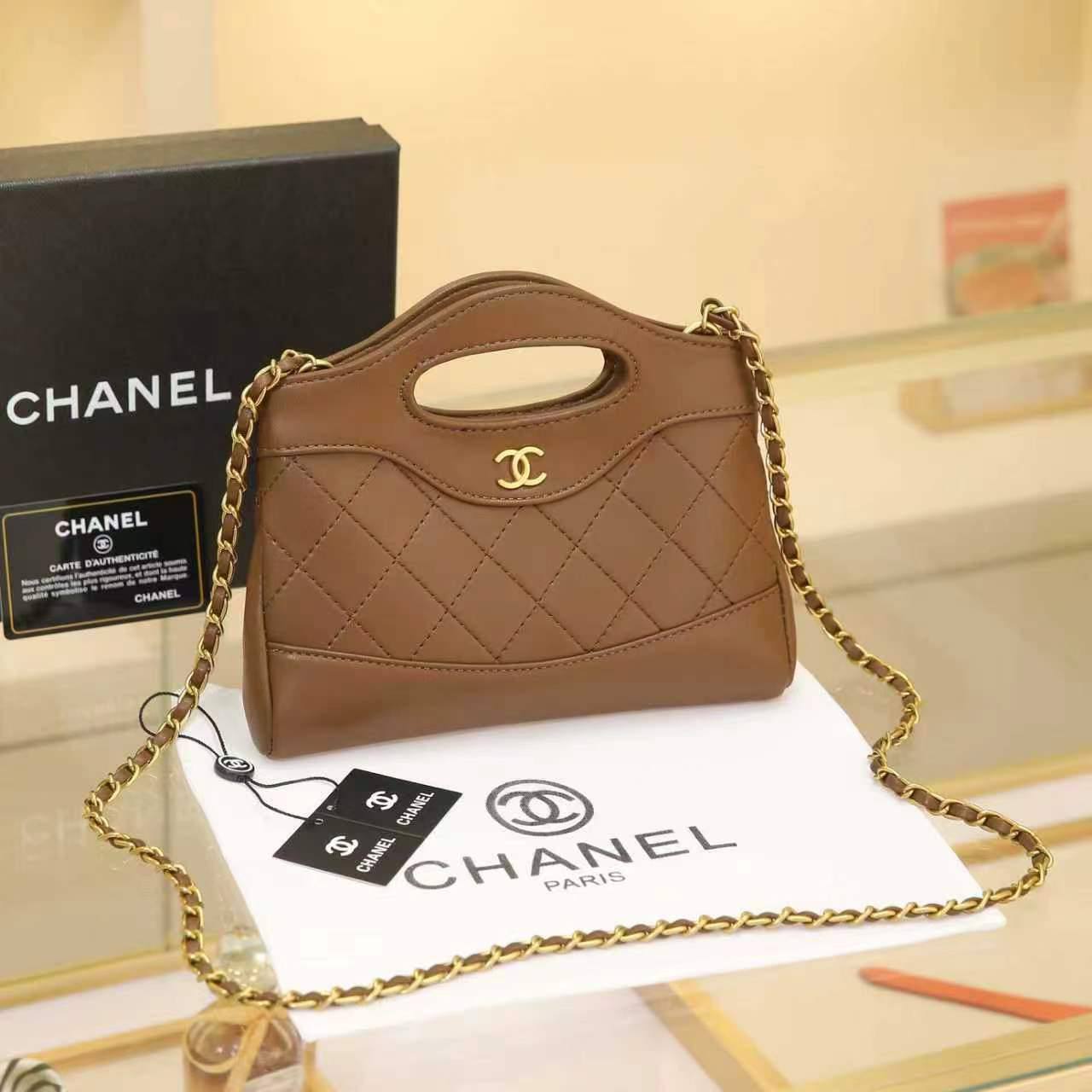 Chanel
95 dhs💓
with box
size 21cm

Zain26
♥️♥️♥️