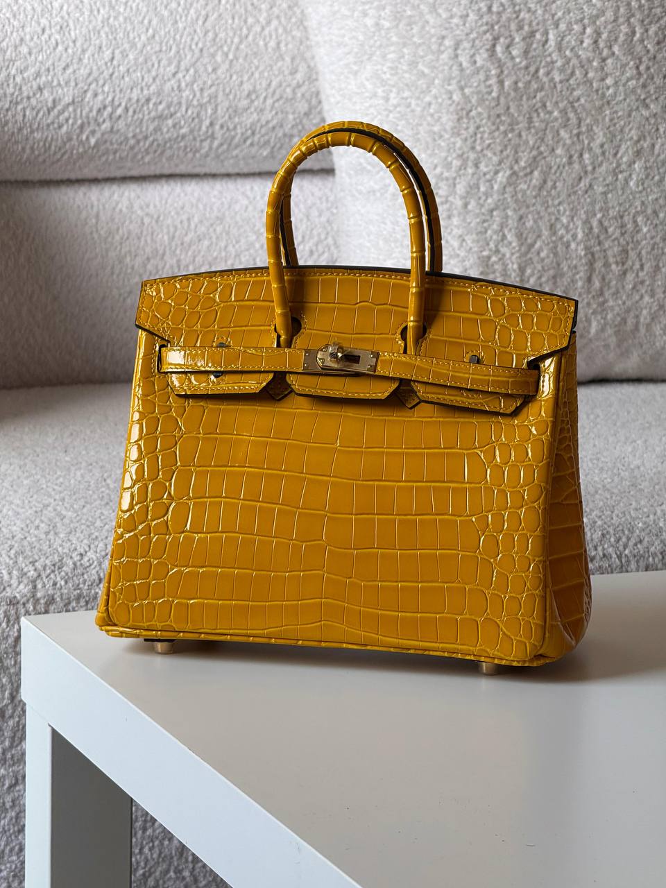 Hermes birkin croc 25cm💕master quality😍


with box❤️
🎁🎁🎁

780 dhs🪙🌨️

Zain52
♥️♥️♥️