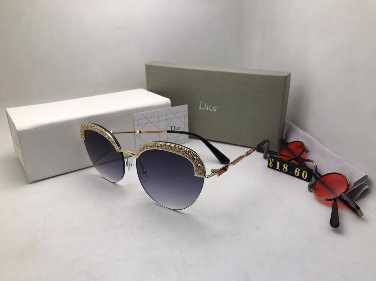 Dior
70 dhs✅

Zain126
♥️♥️♥️