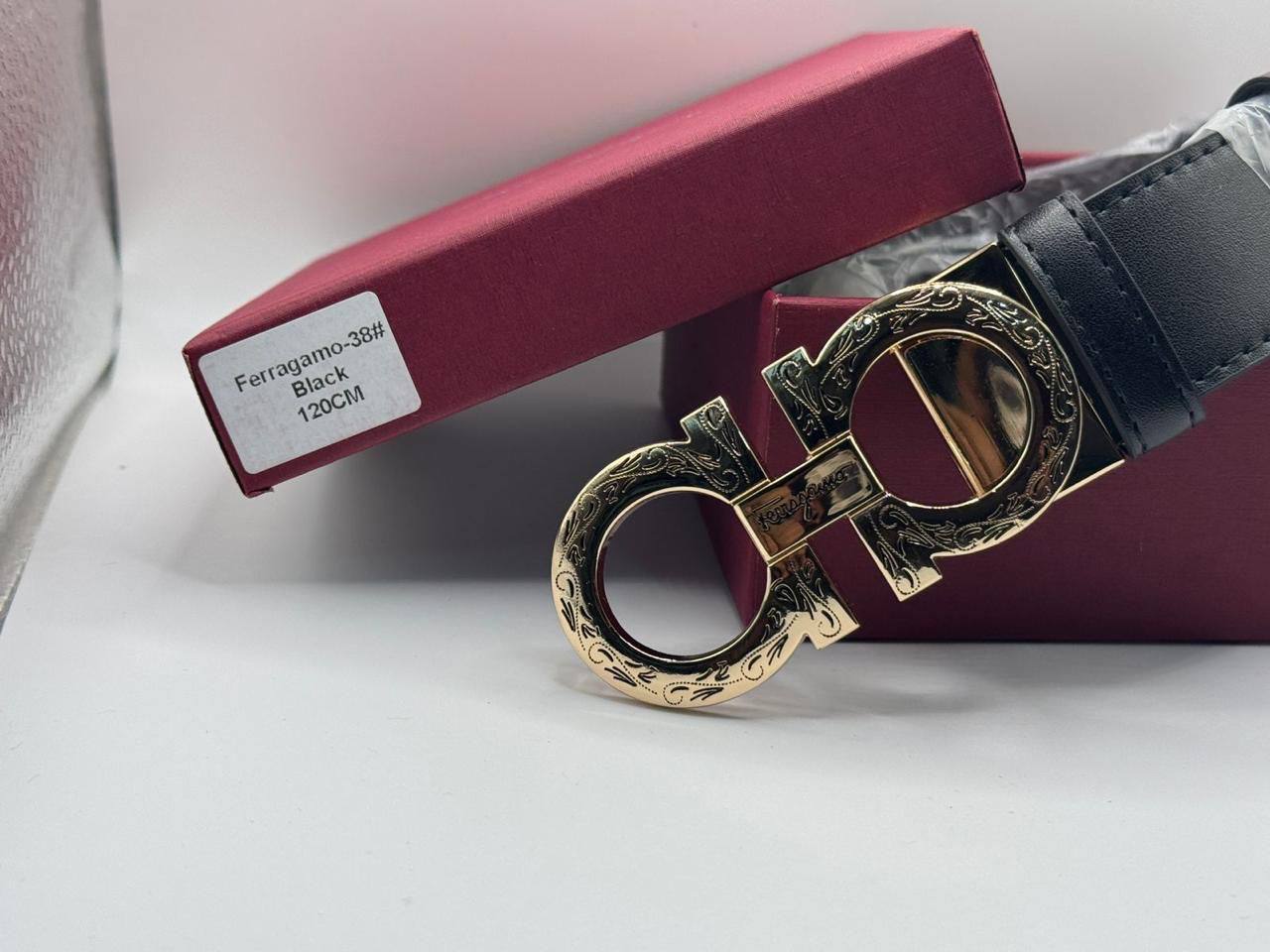 Belt

With box 
🎁🎁🎁

40 dhs🪙💕

Zain93
♥️♥️♥️