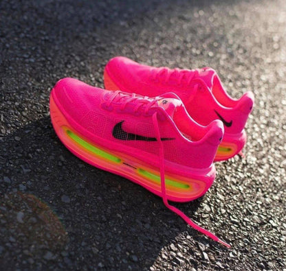 Nike Vomero Premium
Hyper Pink，
Size 36-45 ，
250 dhs✅

Zain18
♥️♥️♥️