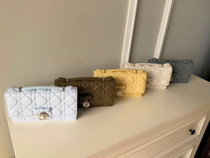 DIOR 
20 cm 
SUPER MASTER QUALITY 
For Price 👇 WhatsApp✅
0568585901 
0507557372
0552275751 Owner Zain 👌

Zain322
♥️♥️♥️