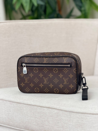 NEW COLLECTION
BRAND- LOUIS VUITTON 
POUCH
SUPER MASTER QUALITY 
WITH PAPER BAG

For Price 👇 WhatsApp✅
0568585901 
0507557372
0552275751 Owner Zain 👌

Zain267
♥️♥️♥️