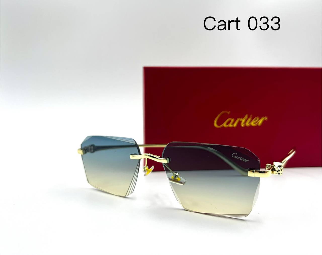 Cartier  New💥*
Sunglasses 🕶️ 
good quality 💯
With normal box 🗃️ 
45 dhs✅

Zain273
♥️♥️♥️