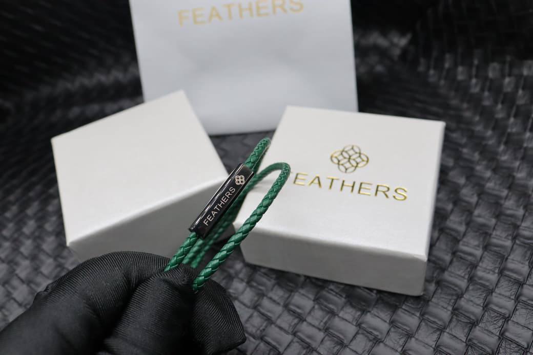 Bracelet 
55 dhs💓
+Box and paper bag🎁

Zain33
♥️♥️♥️