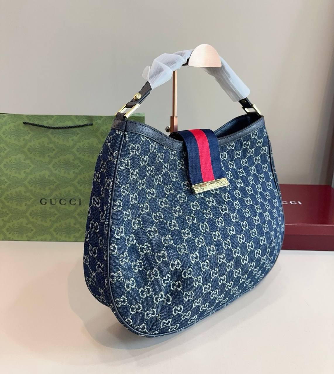 GUCCI 
 HIGH QUALITY 
120 dhs✅

Zain295
♥️♥️♥️