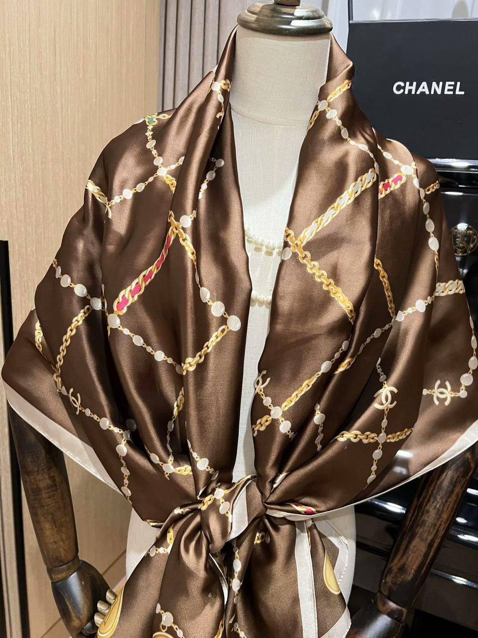 Silk scarf
40 dhs❣️

Zain60
❣️❣️❣️