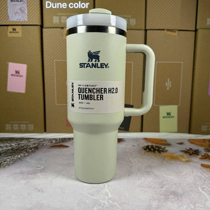 🌈 Stanley Coffee vacuum Cup 
1️⃣ First quality ＋🎁
Size ： 27 * 10 cm
65 dhs❤️
with box 🎁

Zain88
♥️♥️♥️