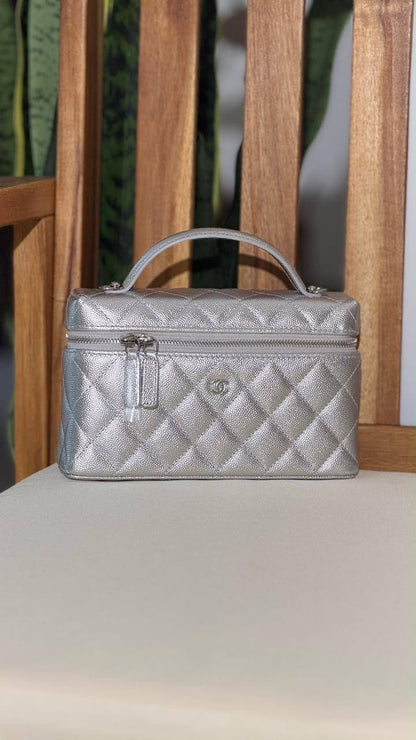 Bags
Super Master Quality ⚡️
Original Packing 🎁
Size 20&25 CM📏
For Price 👇 WhatsApp✅
0568585901 
0507557372
0552275751 Owner Zain 👌

Zain321
♥️♥️♥️