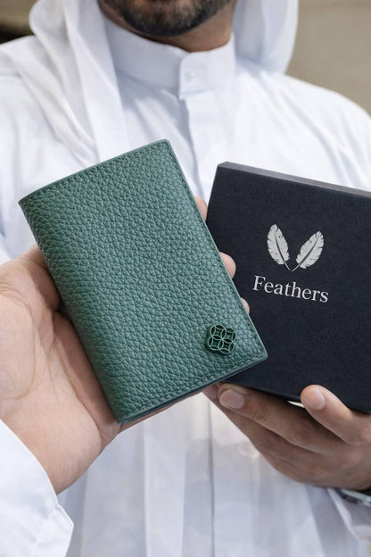 Feathers wallet master quality with box and paper bag 
🎁🎁🎁

90 dhs🌺
soft leather

Zain59
♥️♥️♥️