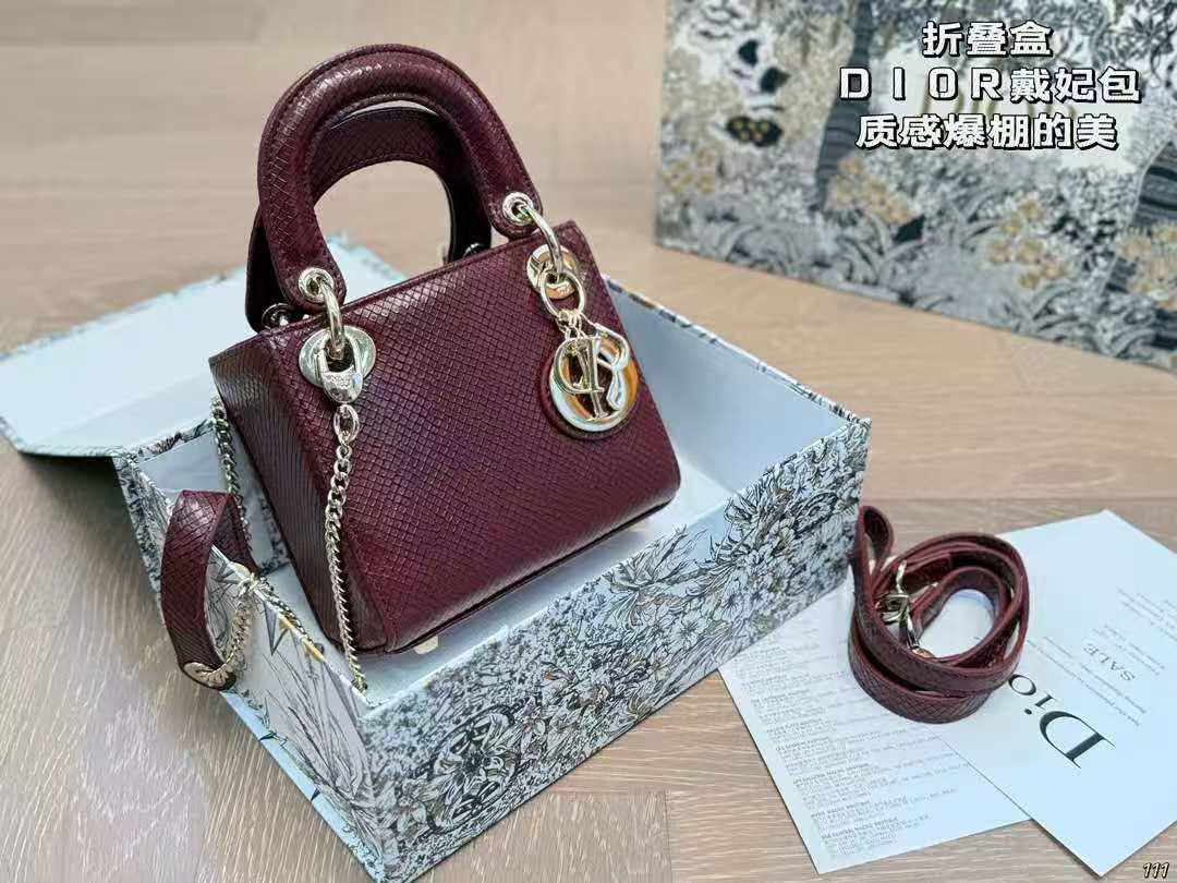 Chanel - LV - YSL
Master Bags++++
For Price 👇 WTSP Text Zain 0568585901

Zain10
♥️♥️♥️